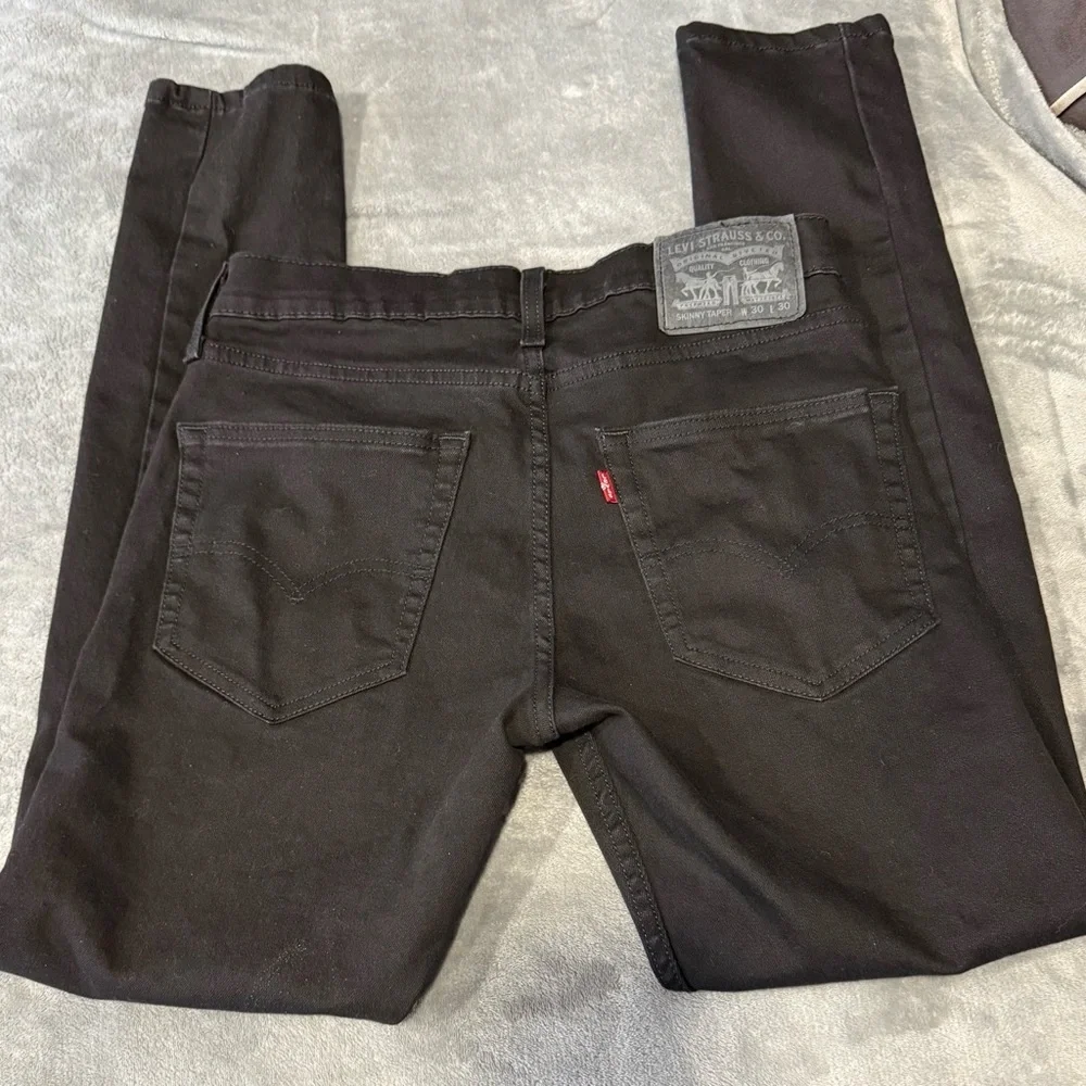 ~Levi's Men's Black Skinny Taper Jeans